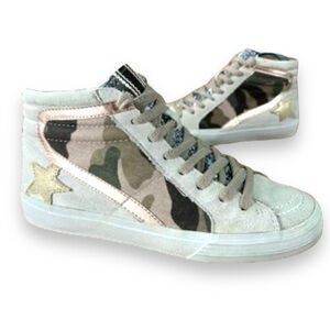 SHU SHOP Roxanne High Top Camo Sneakers Size 7 | EUC